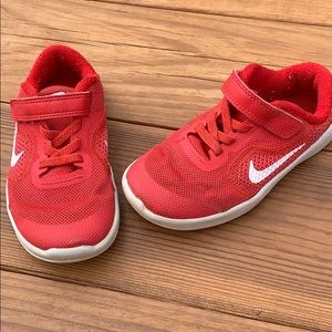 Nike revolution 3 toddler shoes size 9c